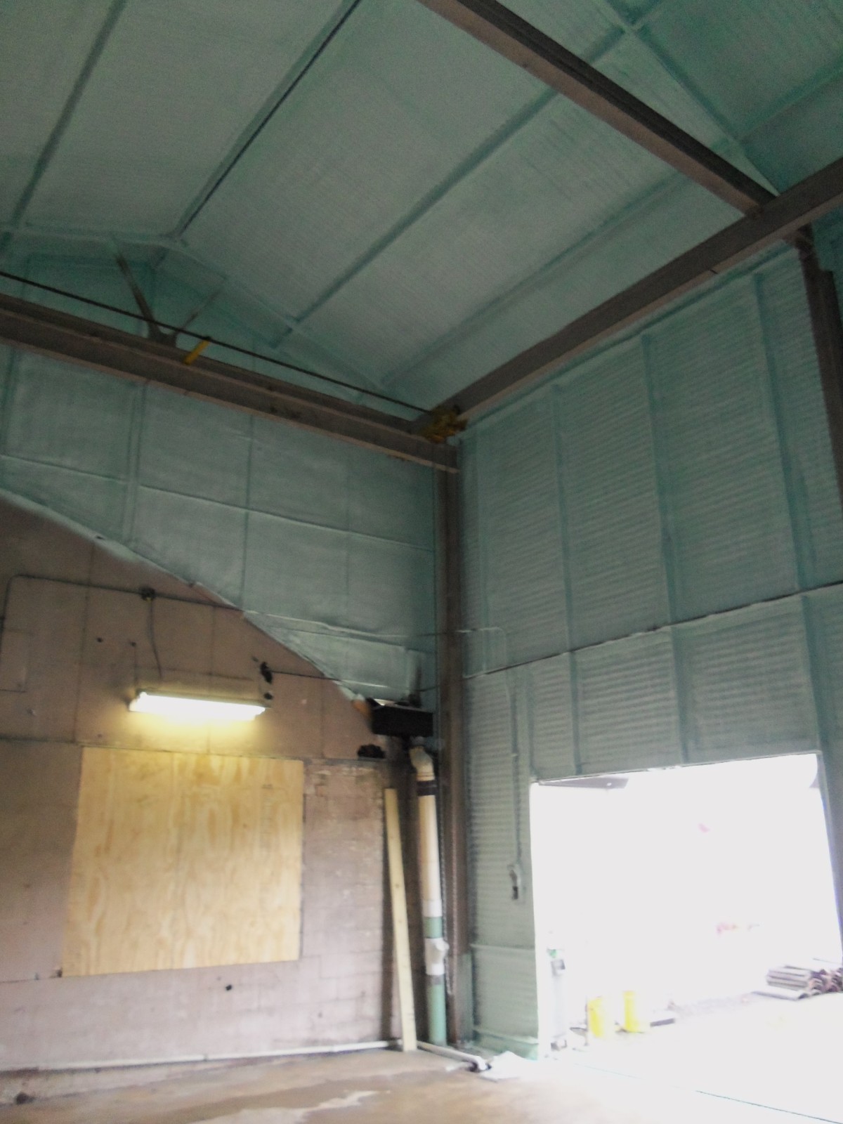 Metal building Spray Foam Insulation – Ferguson, MO